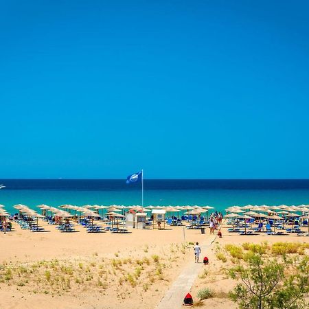 Seimeio Strofilia Hotel Kalogria  Buitenkant foto