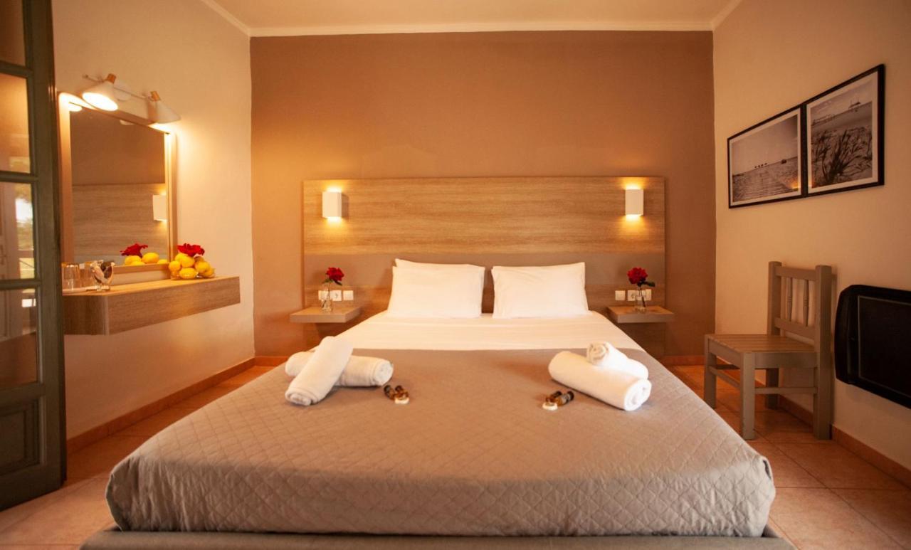 Seimeio Strofilia Hotel Kalogria  Buitenkant foto